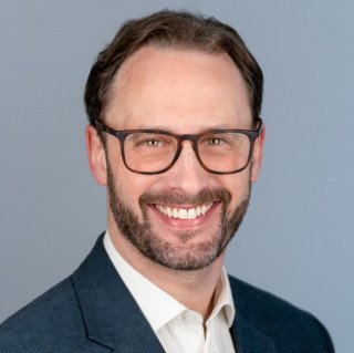 Simon Craven, immigration lawyer in New York City, NY